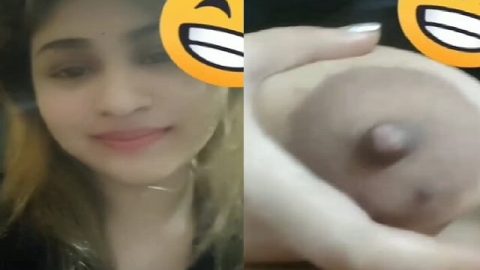 Cutest girl live nude show for her boyfriend viral MMS
