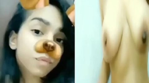Live app cam girl showing big boobs and hot ass