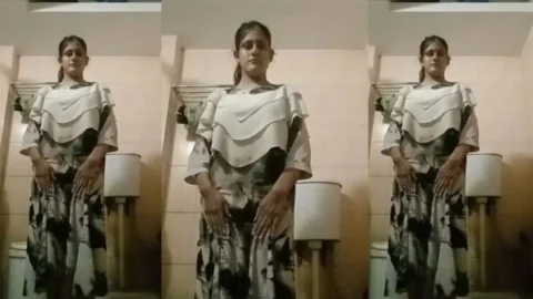 Horny Girl Full Nude Masturbating with a Brinjal In bathroom 2
