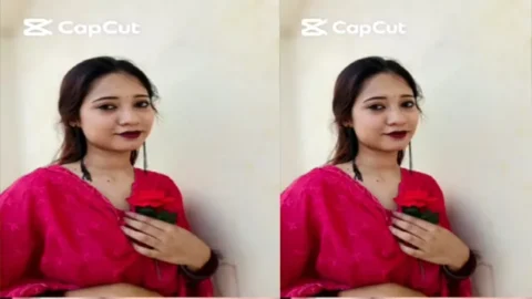 Cute GF Showing Boobs Pussy
